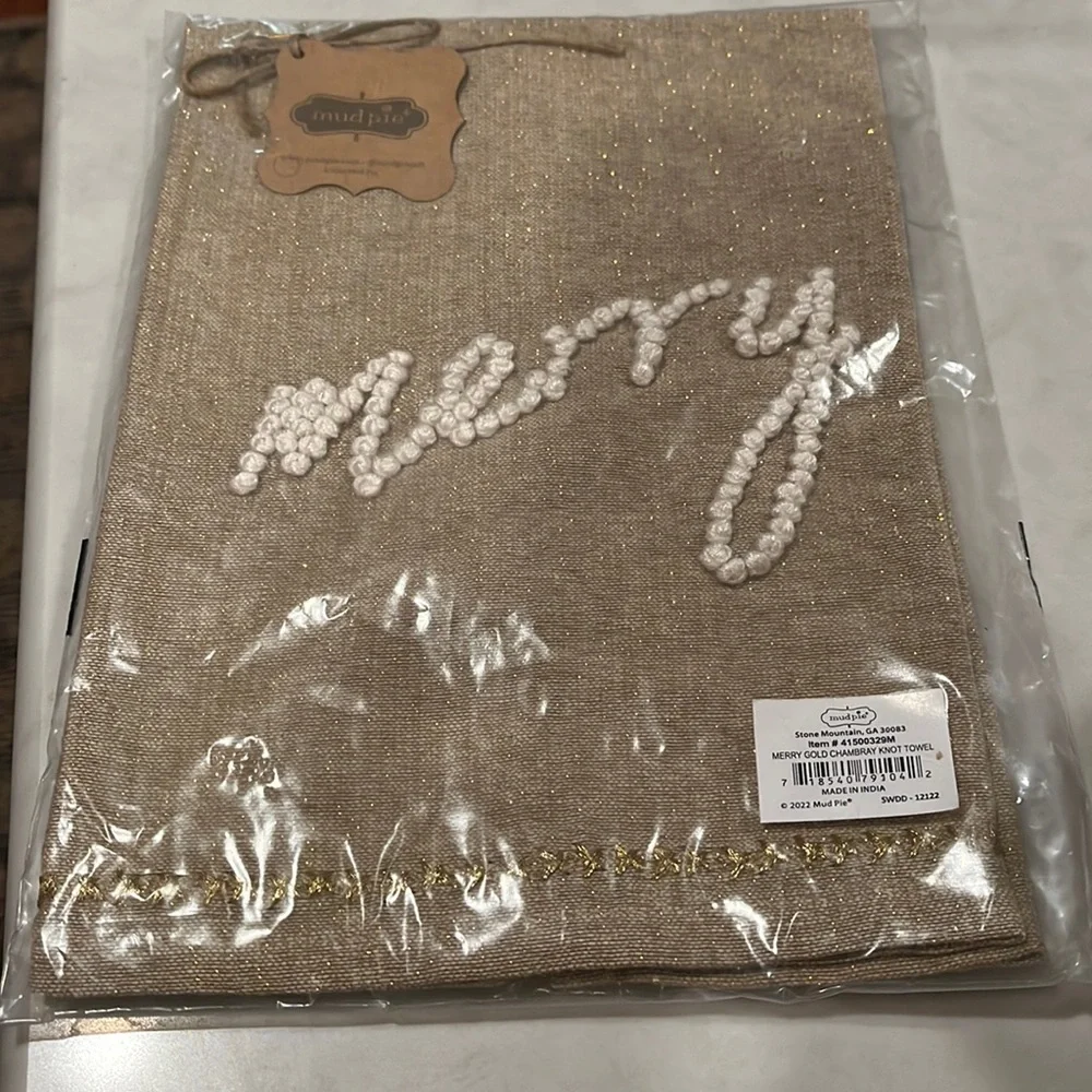 Mud Pie Merry Holiday Knot Towel/NWT